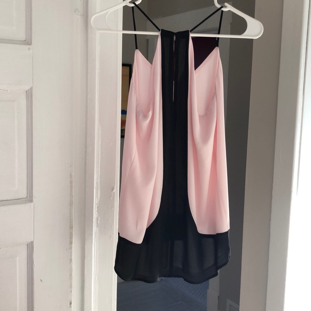 Express Reversible Tank Top - Picture 4 of 4